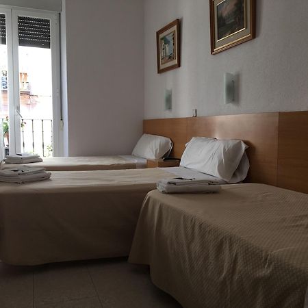 Hostal Lido Madrid Bagian luar foto