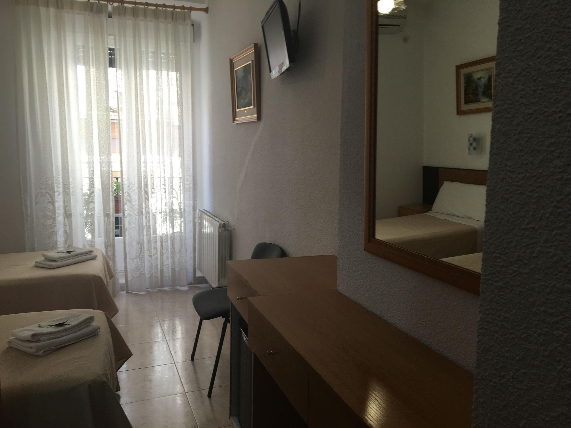 Hostal Lido Madrid Bagian luar foto