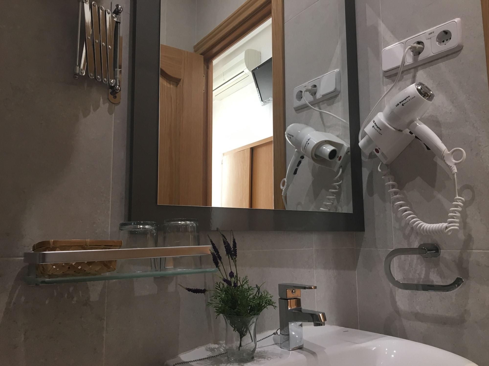 Hostal Lido Madrid Bagian luar foto