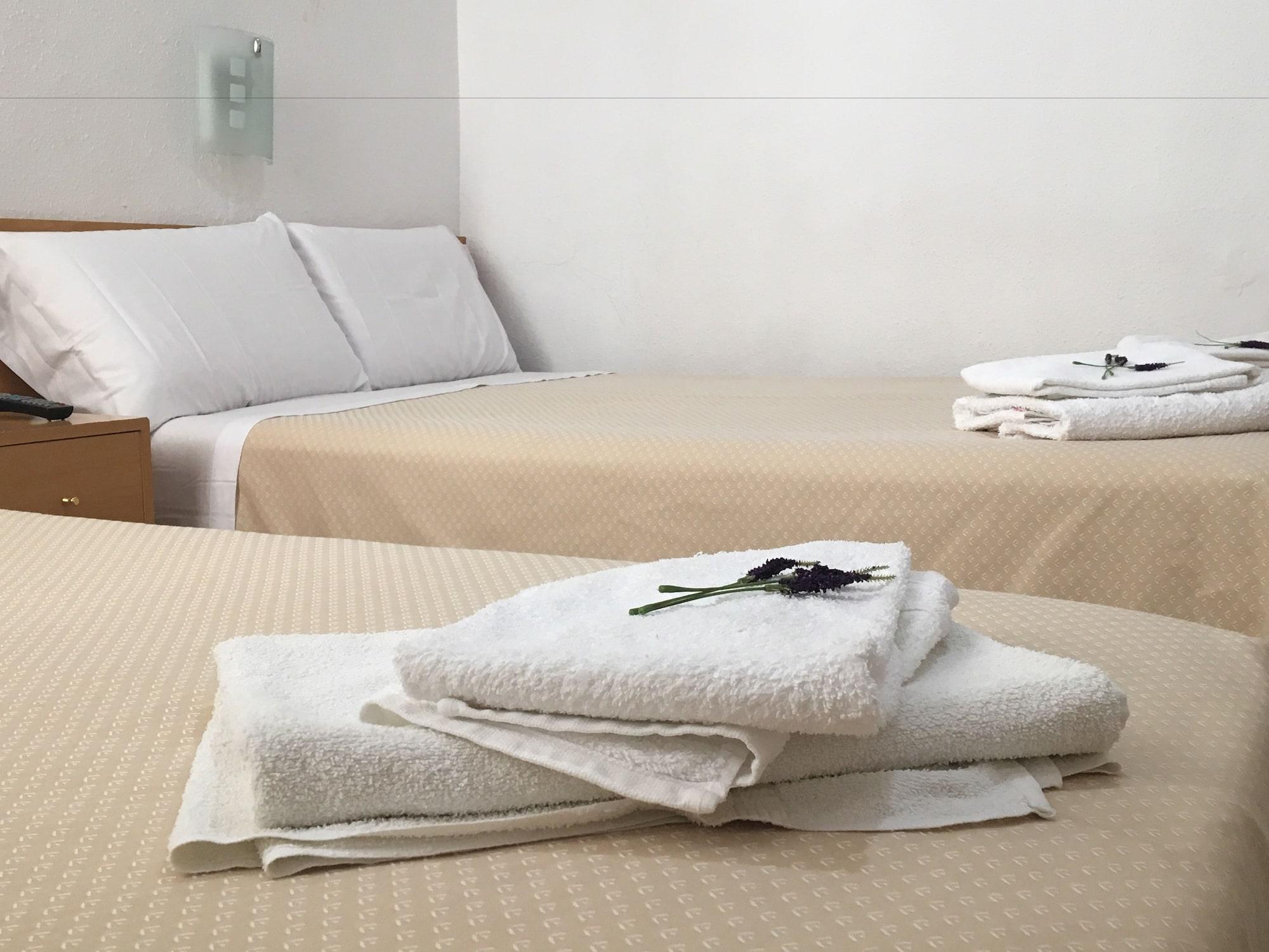 Hostal Lido Madrid Bagian luar foto