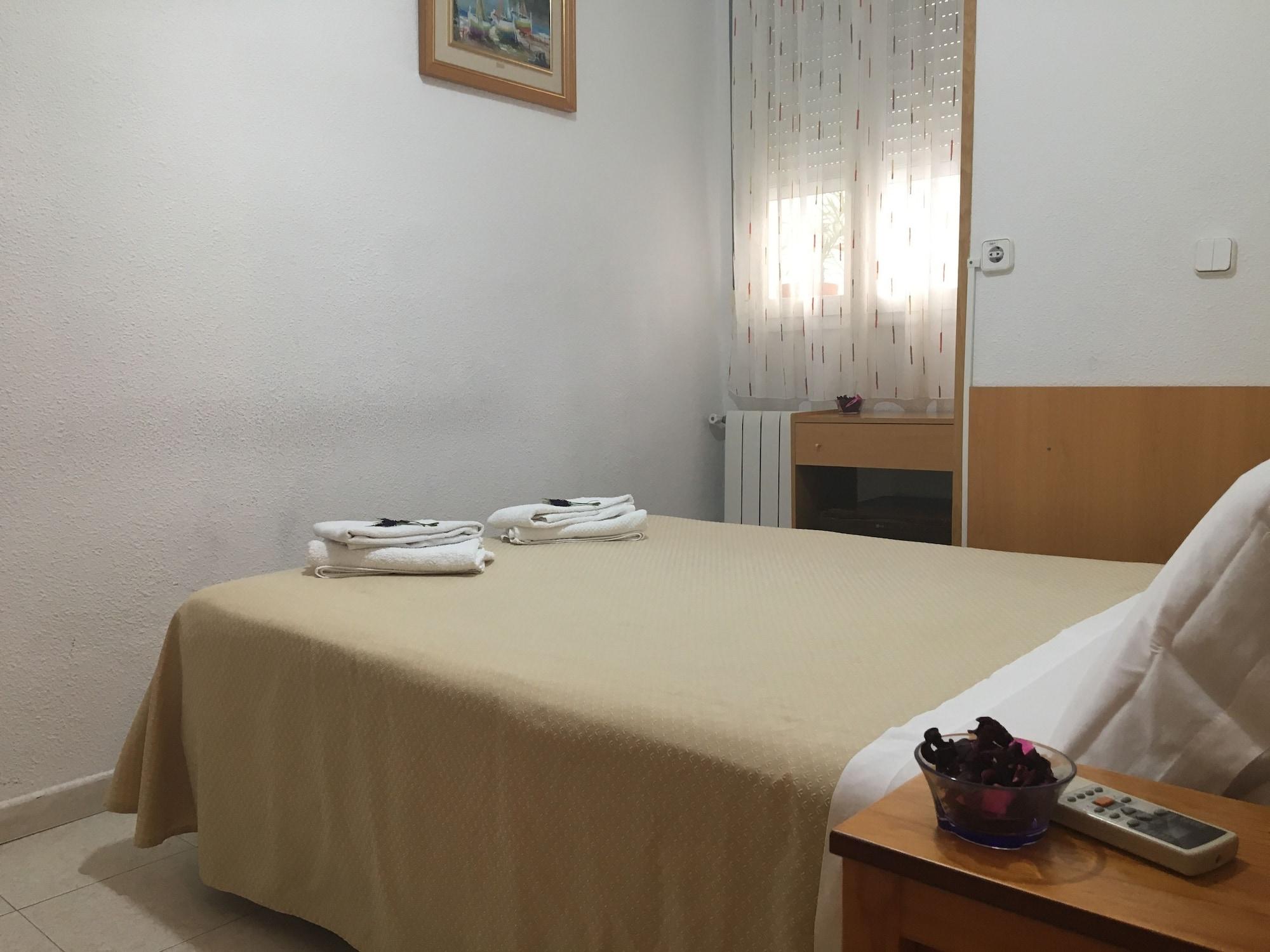 Hostal Lido Madrid Bagian luar foto
