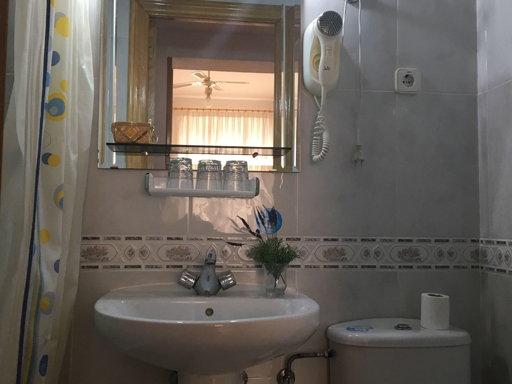Hostal Lido Madrid Bagian luar foto