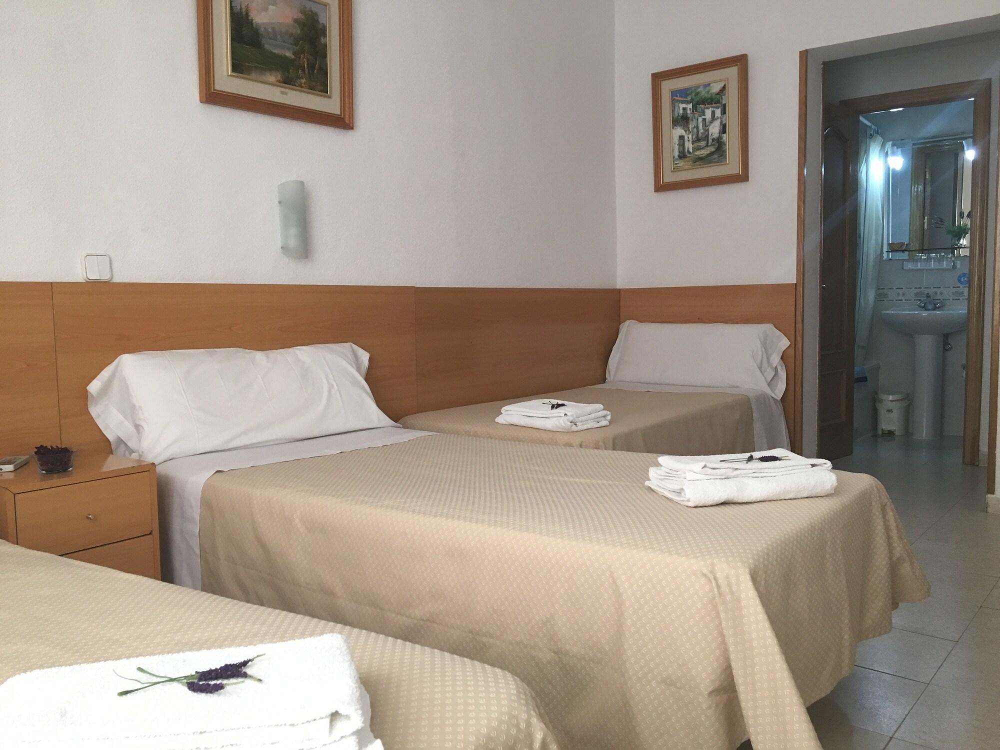 Hostal Lido Madrid Bagian luar foto