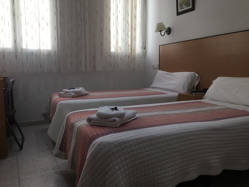 Hostal Lido Madrid Bagian luar foto