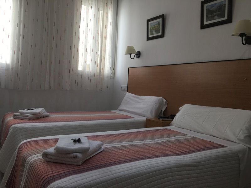 Hostal Lido Madrid Bagian luar foto
