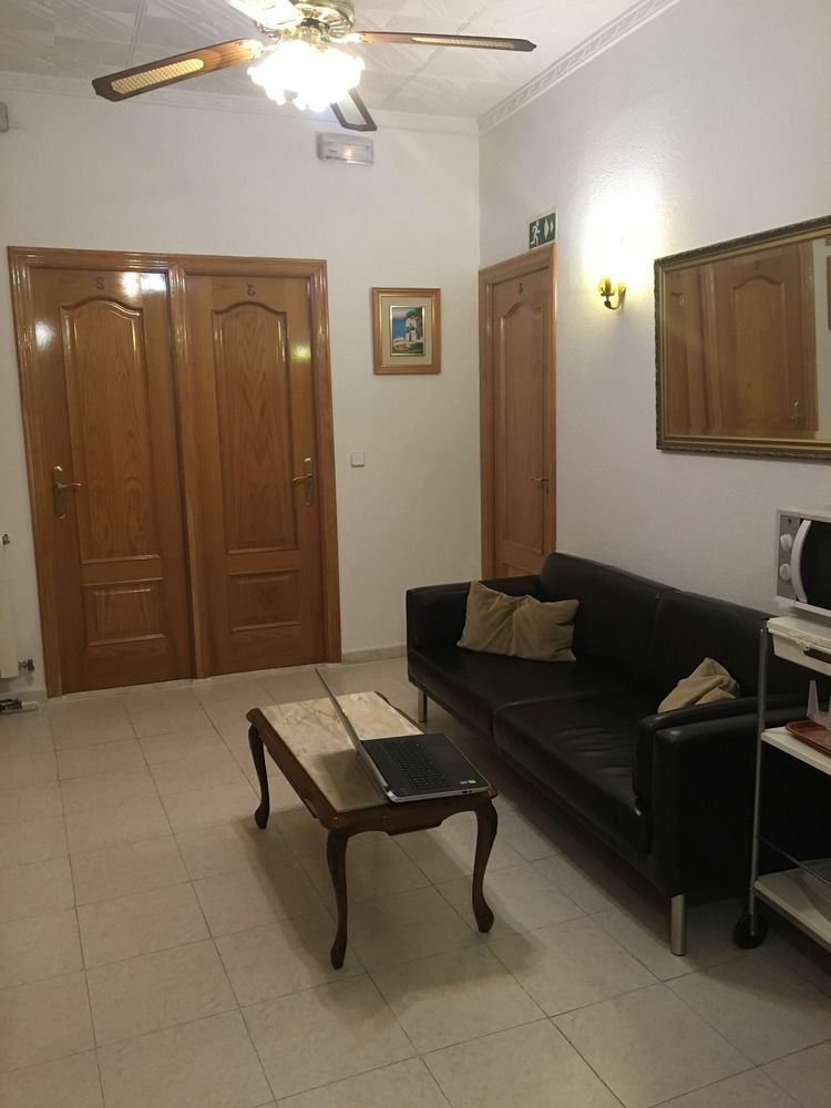 Hostal Lido Madrid Bagian luar foto